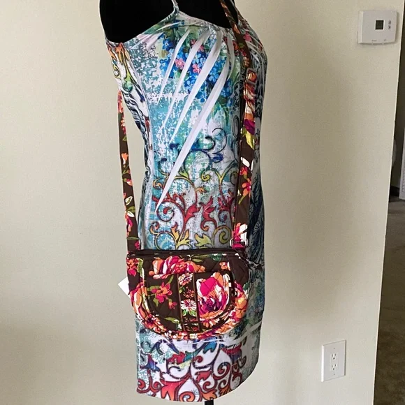 Vera Bradley Lizzy English Rose. Crossbody. - Picture 7 of 10